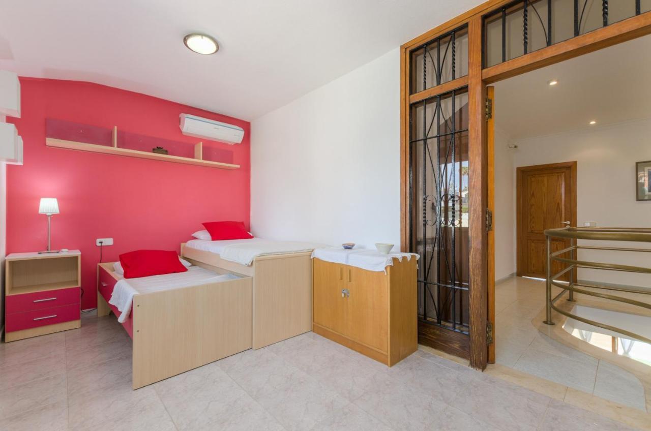 Yourhouse Somni Лукмахор Екстериор снимка